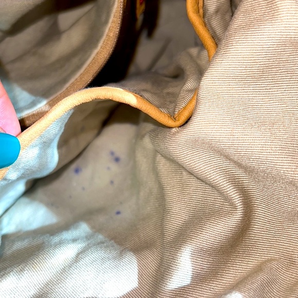 Tommy Hilfiger genuine leather handbag - Picture 13 of 13